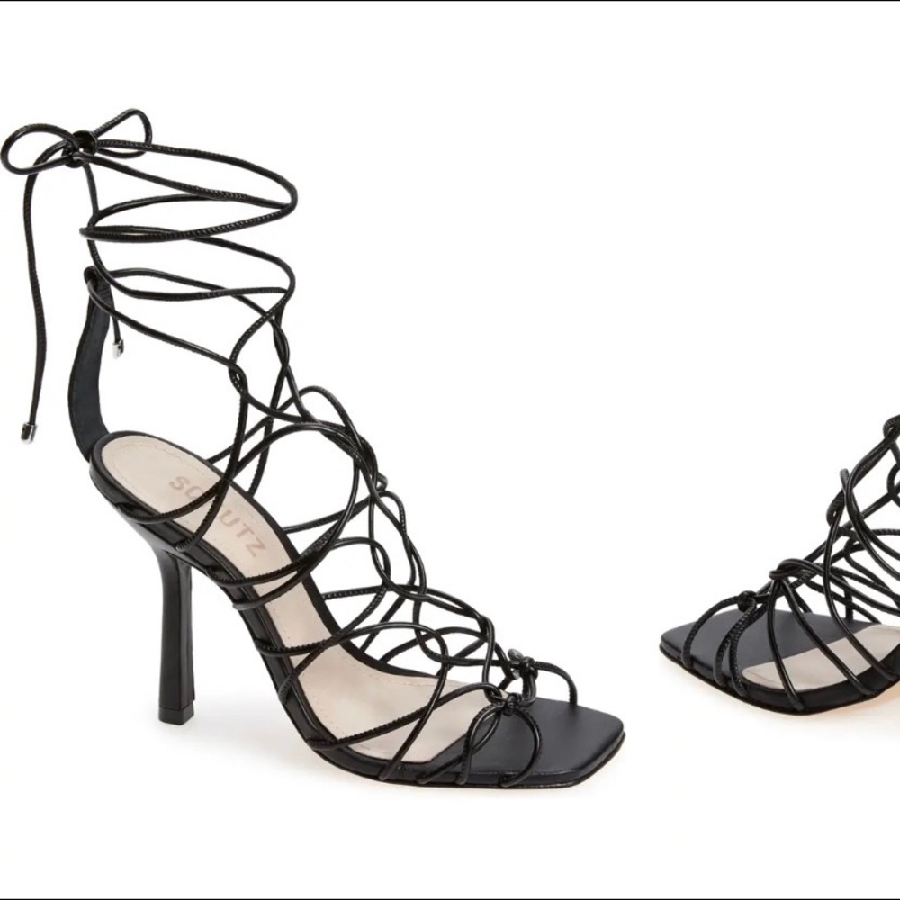 Strappy Heels 🖤